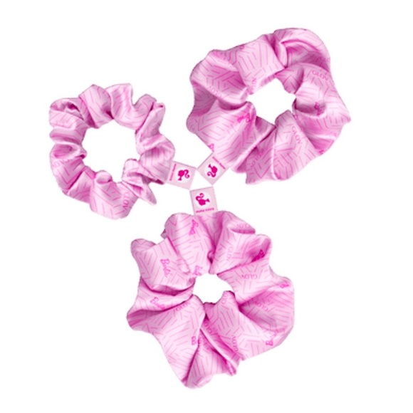 2/$20 ✨NWT Barbie x Glov Satin Scrunchies 3 Pack Hot Pink - Picture 2 of 7
